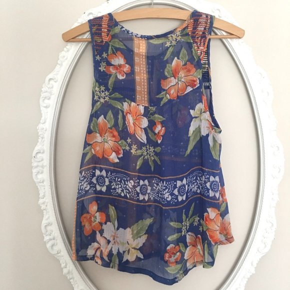 Hollister semi-sheer blue floral tank top XS - Picture 5 of 6